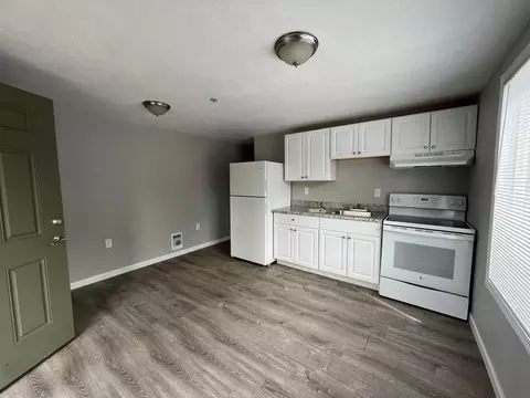 15340 SE Stark St, Portland, OR 97233