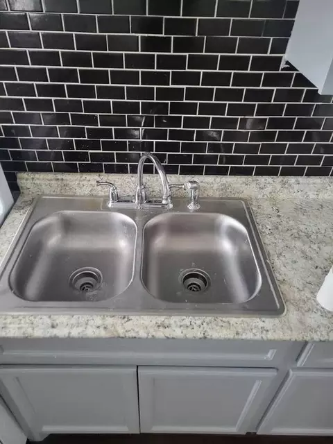5301 Collinsworth, Houston, TX 77026
