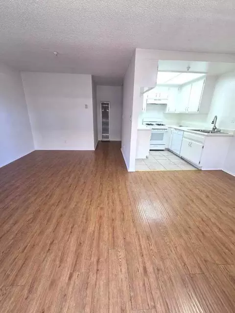 13621 Cerise Ave, Hawthorne, CA 90250