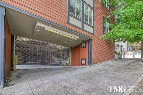 3916 S Corbett Ave, Portland, OR 97239