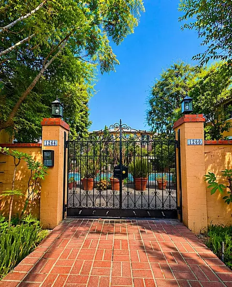1260 N Hayworth Ave, West Hollywood, CA 90046