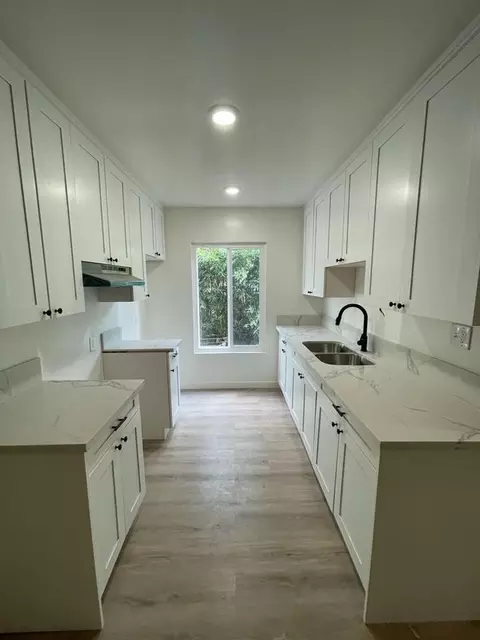 940 N Sierra Bonita Ave, West Hollywood, CA 90046