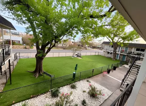 600 E 53rd St, Austin, TX 78751 photo 4