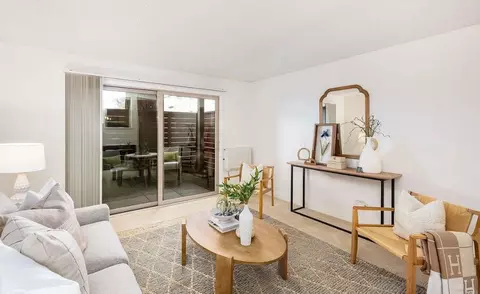 2742 Oak Rd, Walnut Creek, CA 94597