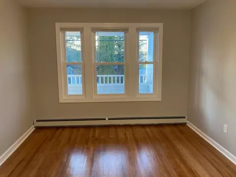 185 Calef Rd, Manchester, NH 03103