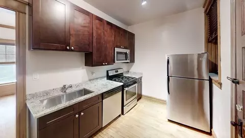 3759 N Lakewood Ave, Chicago, IL 60613