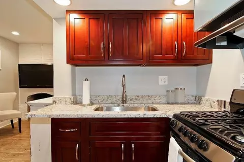 1650 Avon Pl NW, Washington, DC 20007 photo 6