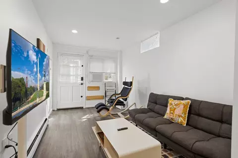 4464 Greenwich Pkwy NW, Washington, DC 20007