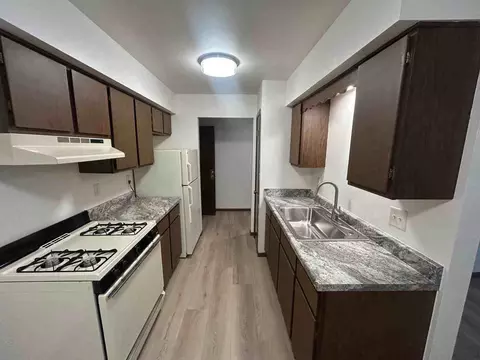 11322 W National Ave, West Allis, WI 53227