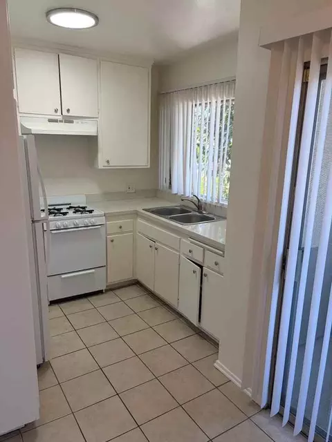 12524 Culver Blvd, Los Angeles, CA 90066