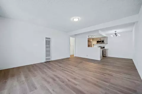 5565 Ackerfield Ave, Long Beach, CA 90805 photo 3