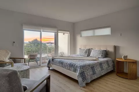 3910 Chapman St, San Diego, CA 92110