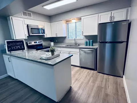 7625 N 19th Ave, Phoenix, AZ 85021