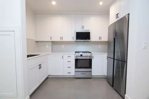 2989 NW Wilson St, Portland, OR 97209