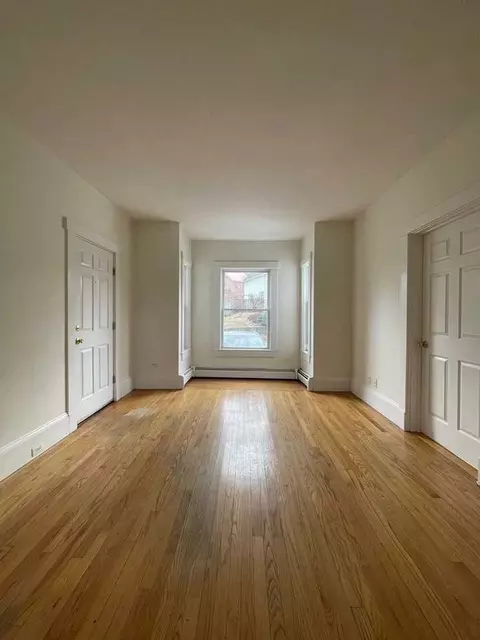 15 Park St, Hudson, MA 01749