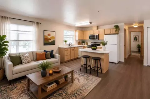 928 N 97th St, Seattle, WA 98103