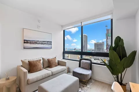 225 N Miami Ave, Miami, FL 33128