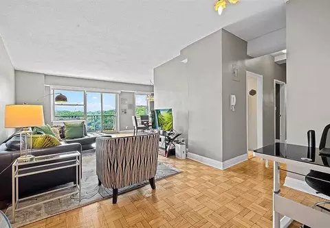 2400 Johnson Ave, New York, NY 10463