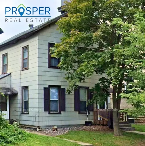 912 Oxford Ave, Eau Claire, WI 54703
