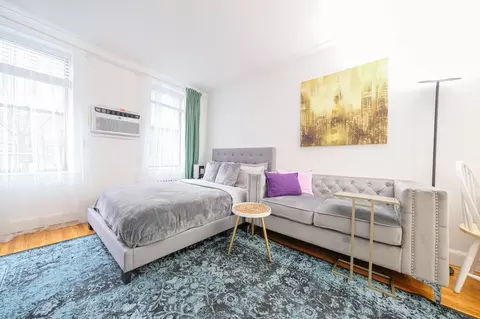 328 E 74th St, New York, NY 10021