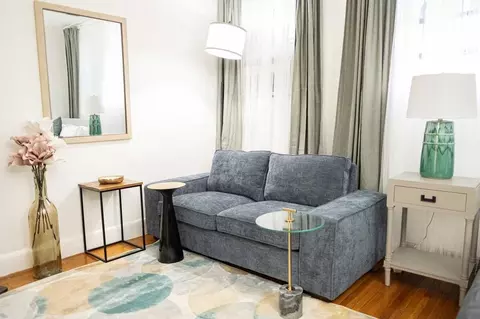 328 E 74th St, New York, NY 10021