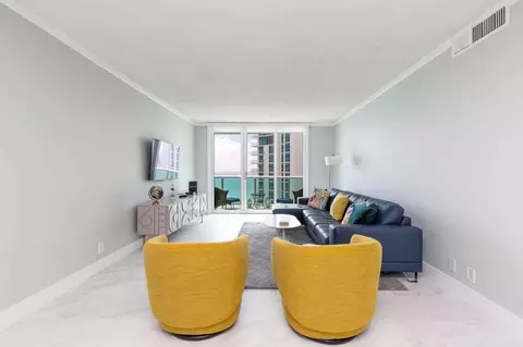 S Ocean Dr, Hollywood, FL 33019