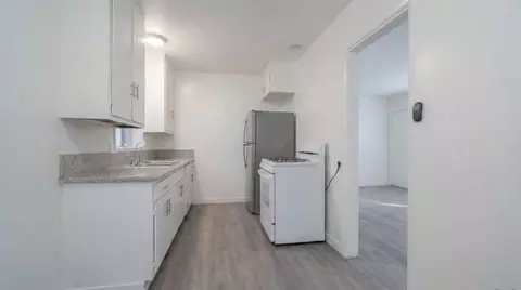 1124 W 110th St, Westmont, CA 90044