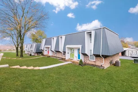12100 Monter Dr, Bridgeton, MO 63044
