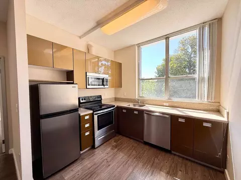 25400 Carlos Bee Blvd, Hayward, CA 94542