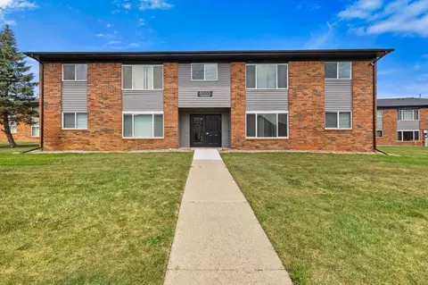 8365 S Stony Dr, Washington Township, MI 48094