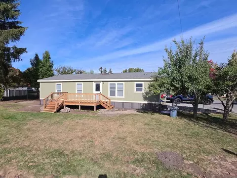 8946 N Neufeld Rd, Hayden, ID 83835