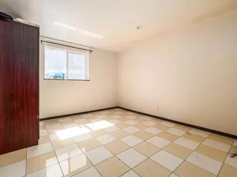 5632 11th Ave NE, Seattle, WA 98105 photo 2
