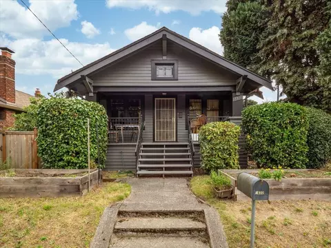 5632 11th Ave NE, Seattle, WA 98105 photo 9