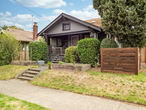 5632 11th Ave NE, Seattle, WA 98105