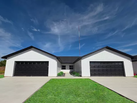 1677 Amy St, Green Bay, WI 54302