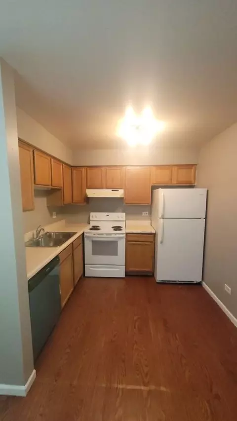 2314 W Nichols Rd, Arlington Heights, IL 60004