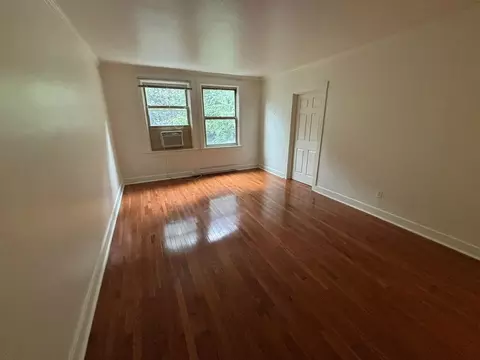 5703 Hobart St, Pittsburgh, PA 15217