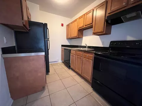 5703 Hobart St, Pittsburgh, PA 15217