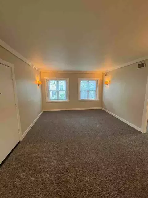 3910 Cass St, Omaha, NE 68131