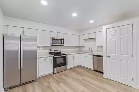1801 W Cholla St, Phoenix, AZ 85029