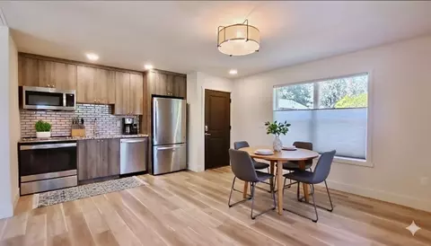 15948 Quarry Rd, Lake Oswego, OR 97035