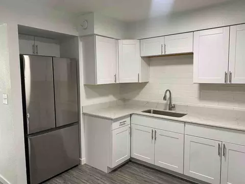 6802 6862 N 44th Ave, Glendale, AZ 85301