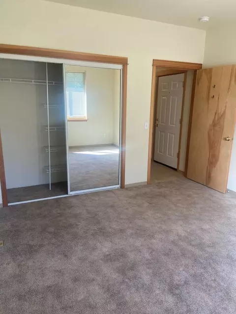 1933 Garden Ave, Eugene, OR 97403 photo 2