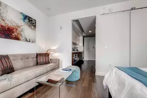 200 E 11th St, New York, NY 10003