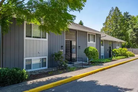 11773 SW King George Dr, King City, OR 97224