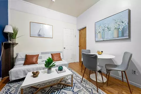 200 E 11th St, New York, NY 10003