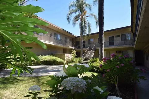 13849 Chase St, Los Angeles, CA 91402