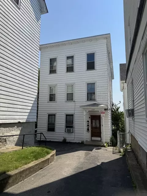 227 Notre Dame Ave, Manchester, NH 03102