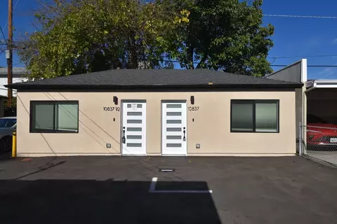 10839 Moorpark St, Los Angeles, CA 91602