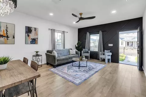 2306 E Houston St, San Antonio, TX 78202